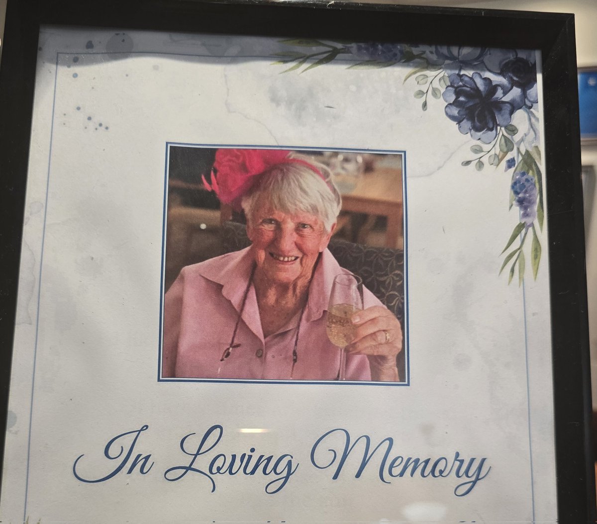 RIP my beautiful mum. Spread your wings and join the rest of your family