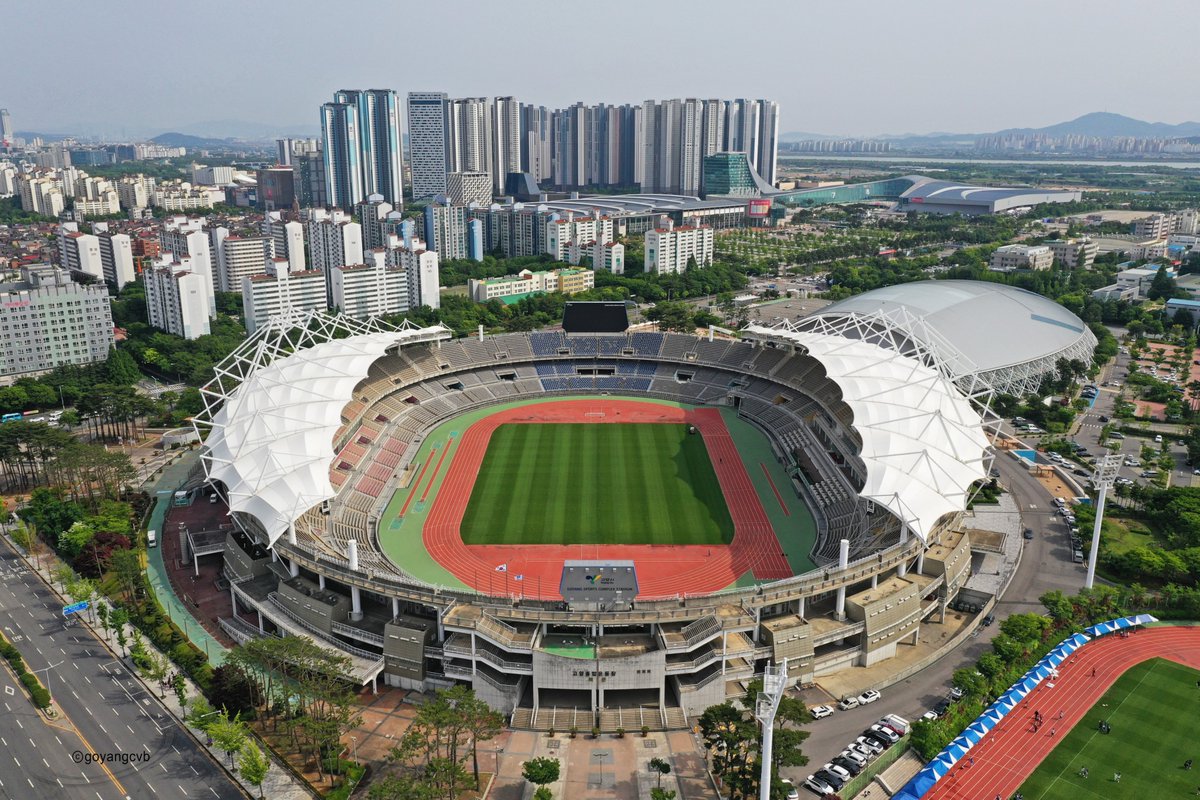 [INFO] #BTS World Tour hits SEOUL 🇰🇷 — April 9, 11 &amp; 12 at Goyang Stadium (41,000+ capacity)!  

#BTSTour2026 
#BTS_WORLDTOUR