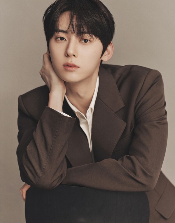 cms.ize.co.kr/news/articleVi…
"우리는 함께"…황민현, 오늘(11일) 깜짝 신곡 'Truth' 발표