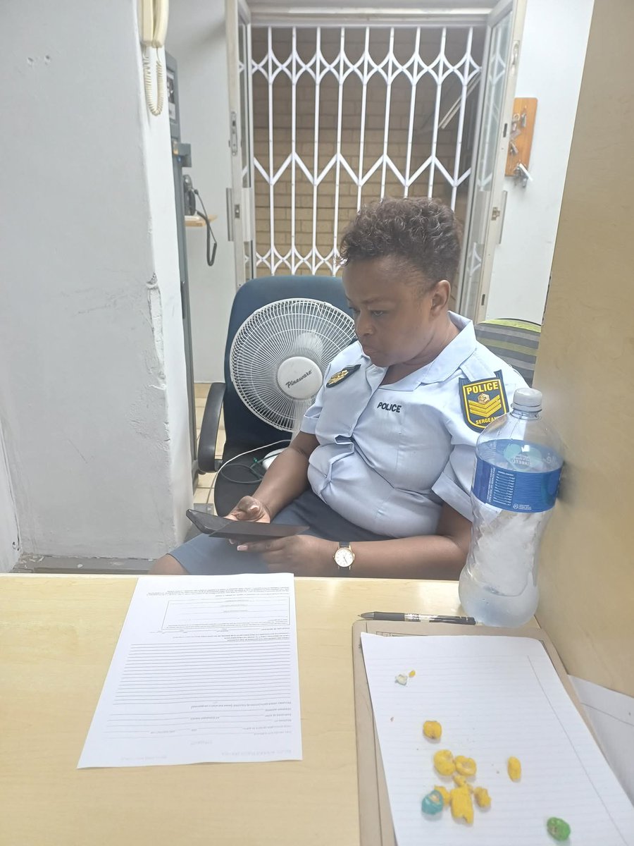 Patriot_S_A's tweet image. The rude and disrespectful police officer at Gallomanor police station is busy on her phone and refuses to assist us. She tells us we should report her to General Nhlanhla Mkhwanazi.