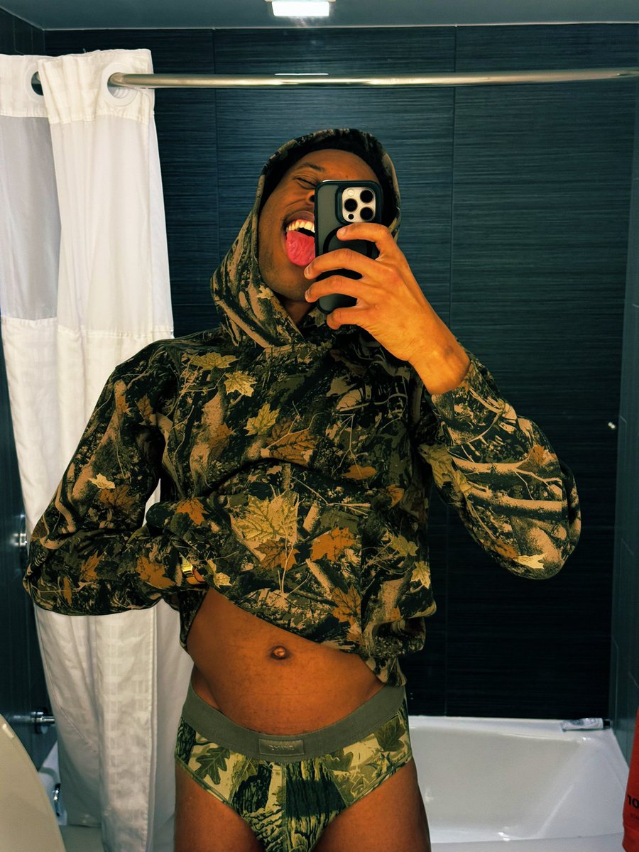 KdDrewski's tweet photo. 😛😛😛 https://t.co/skVqrhFKg1