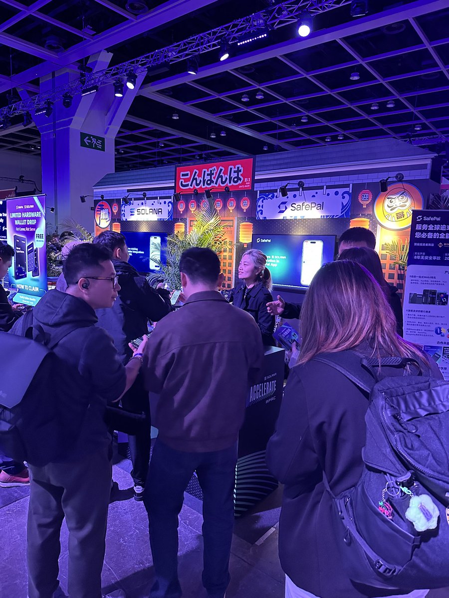 Veronica tweet media