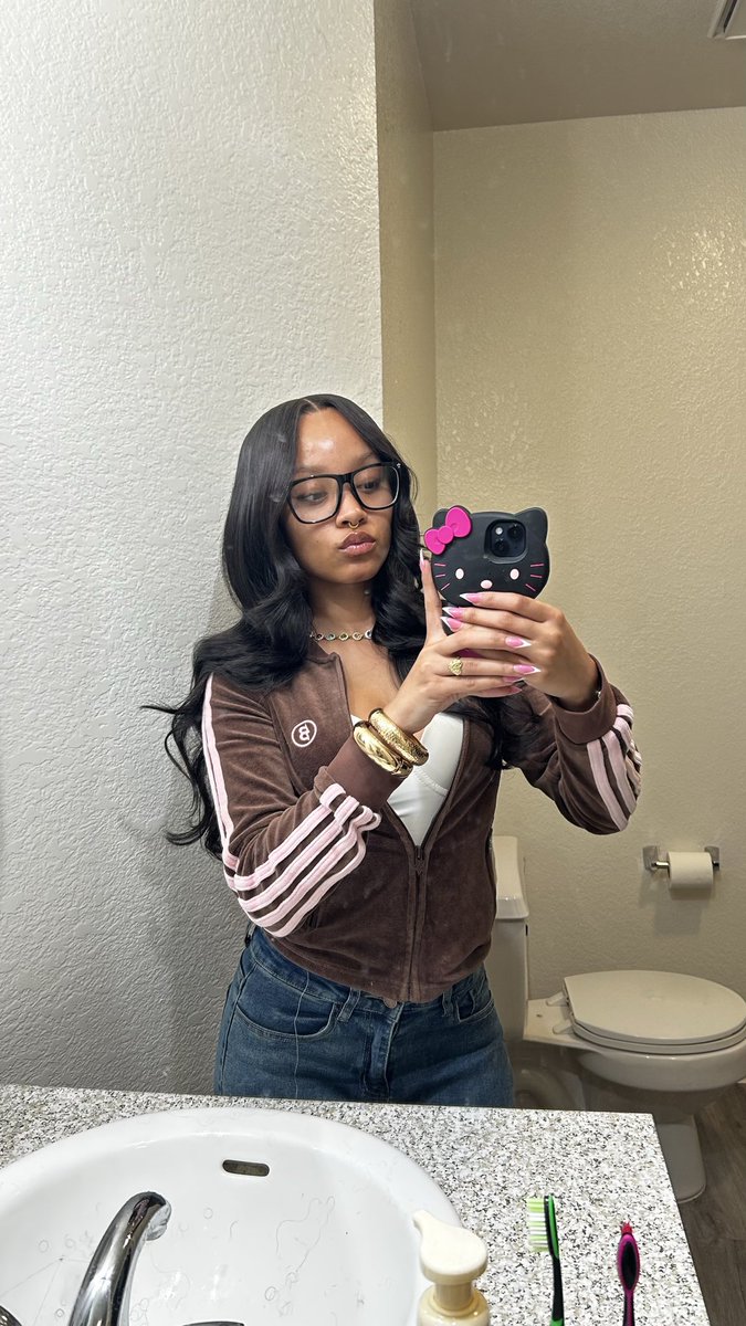 ray 🍓 tweet media