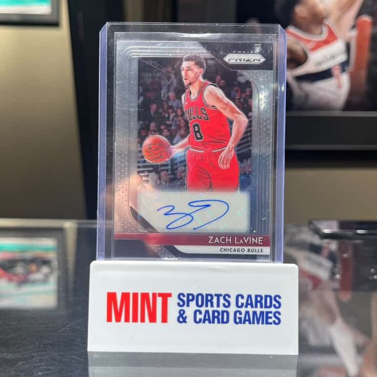 MINT名古屋店 情報】 2018-19 Panini Prizm から 『Signatures Zach
