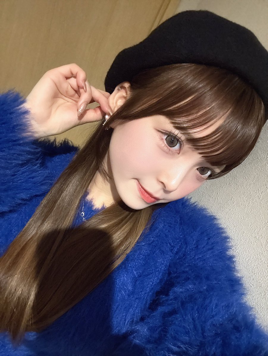 Øはチョコレートまみれありがとうございました🍫♡
みんな私服いっぱい褒めてくれて嬉しかった~~にまにまありがとうでした
ライブもたのしかった！次のライブは14日当日だよ何卒です