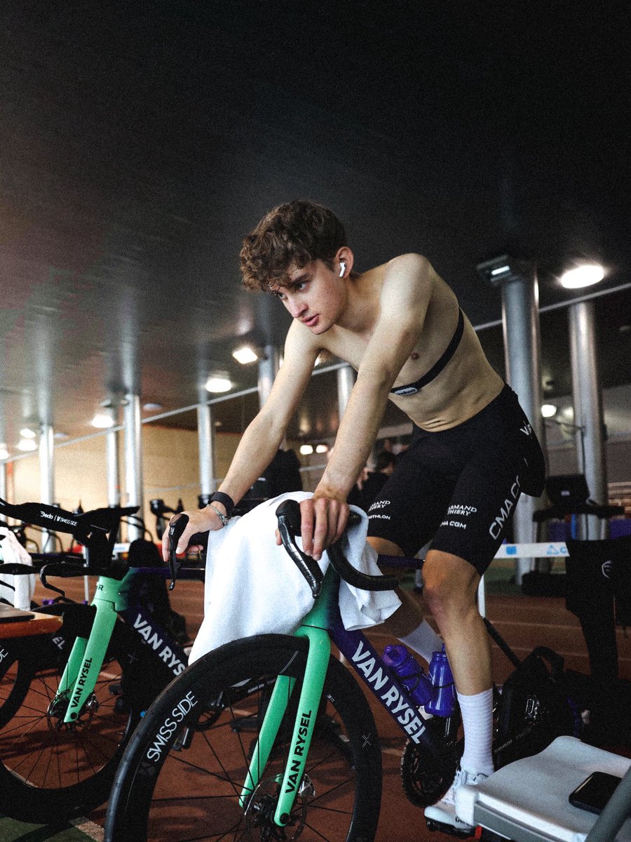 Lukáš Ronald Lukács tweet media