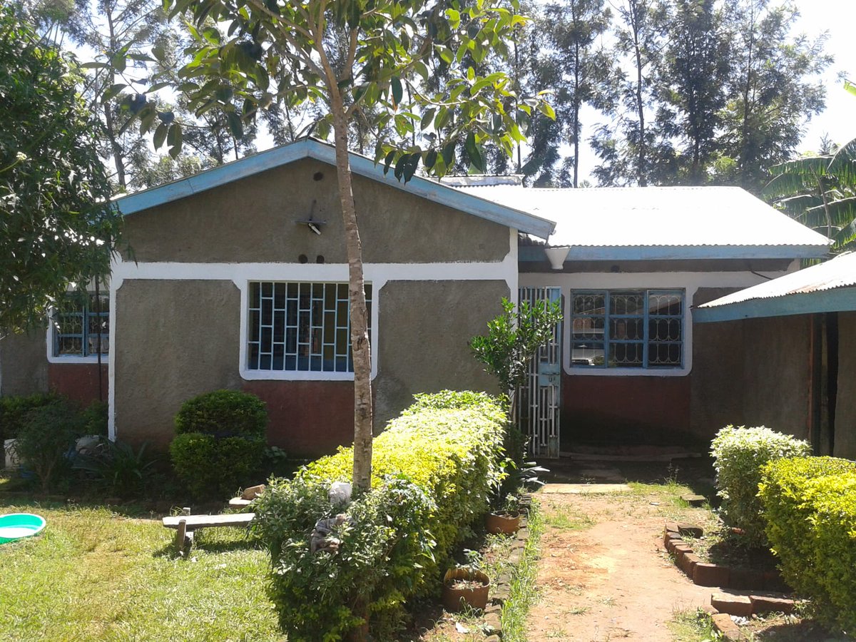 FOR SALE: Ready-to-Move 3-Bedroom Home on Prime 50x100 Plot! 🏡🌳

Location: Sinoko, Kanduyi, Bungoma – Next to Uwanja Ndenge. Serene, accessible spot with growth potential!