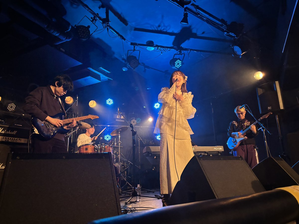 RisingJam's tweet photo. ♠️Rising Jam❤️
14:00〜 in SPEADBOX
87頁の栞　@87page_shiori 
"花のように日々を彩るドラマティックな音楽を"
爽やかなメロディラインと柔らかく心地よい声に包まれて、87頁の栞が作り出す世界に引き込まれるようなステージでした！
#Risingjam #ハートランド #スペードボックス #名古屋 https://t.co/fahSEkxiRG