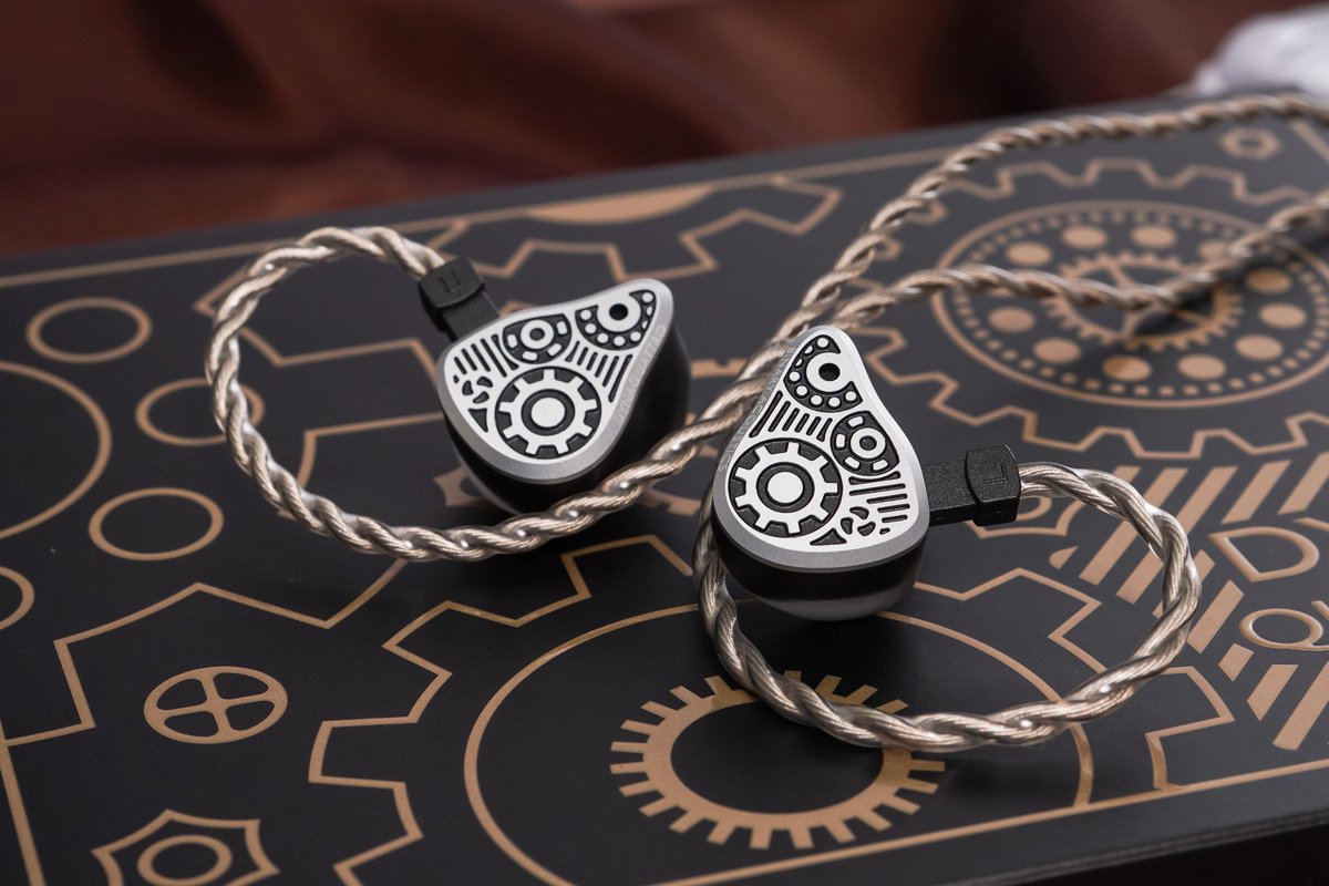 🎵 今日のサウンドと一緒に、ゆったりスタート。

低域はパンチがありつつクリアで、中域はボーカルや楽器が自然に前に出る。高域も穏やかで耳に優しく、Dynaquattroのサウンドに思わず引き込まれる。

🌌 いつもの時間に寄り添う、心地よいサウンド。

#Binary #Dynaquattro #HiFi #オーディオ #音楽