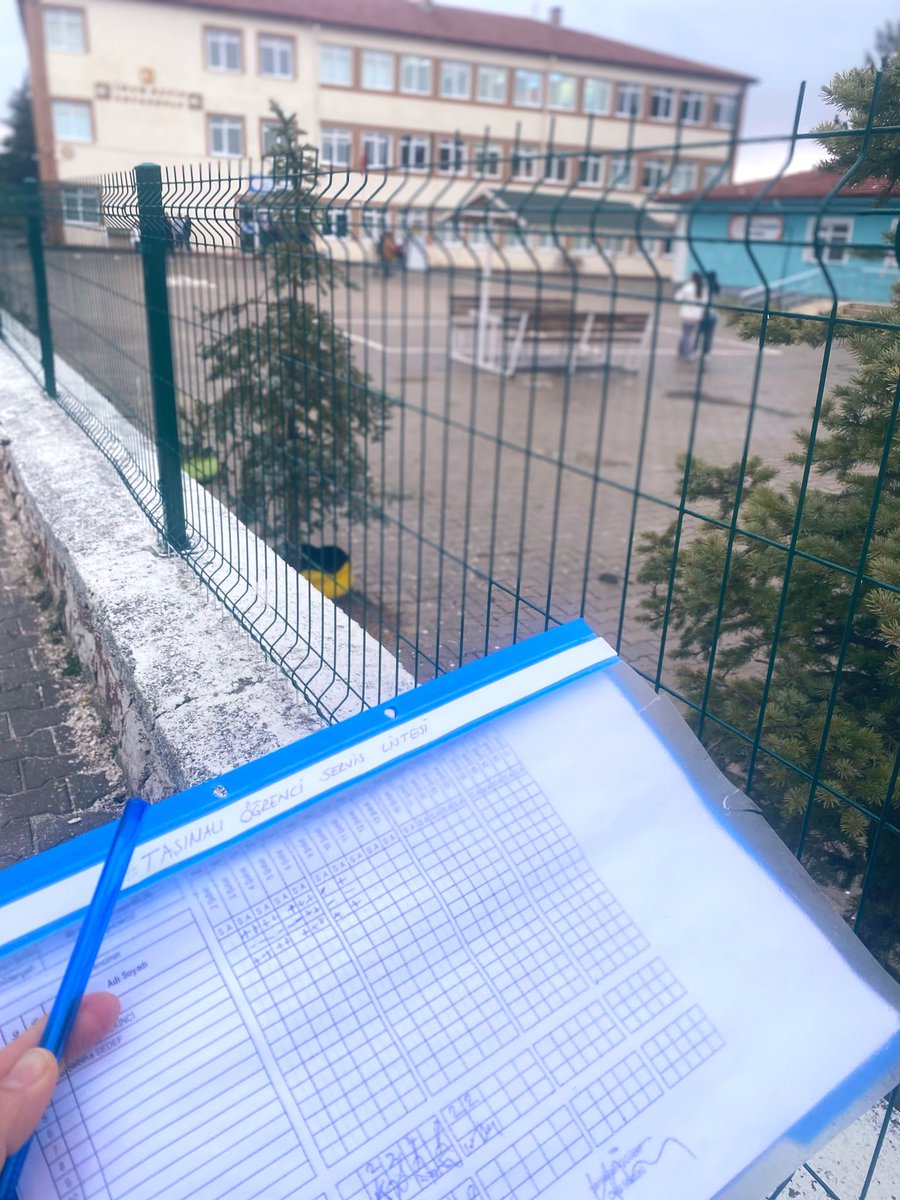 Bahçe nöbetinden günaydınnnn🌸