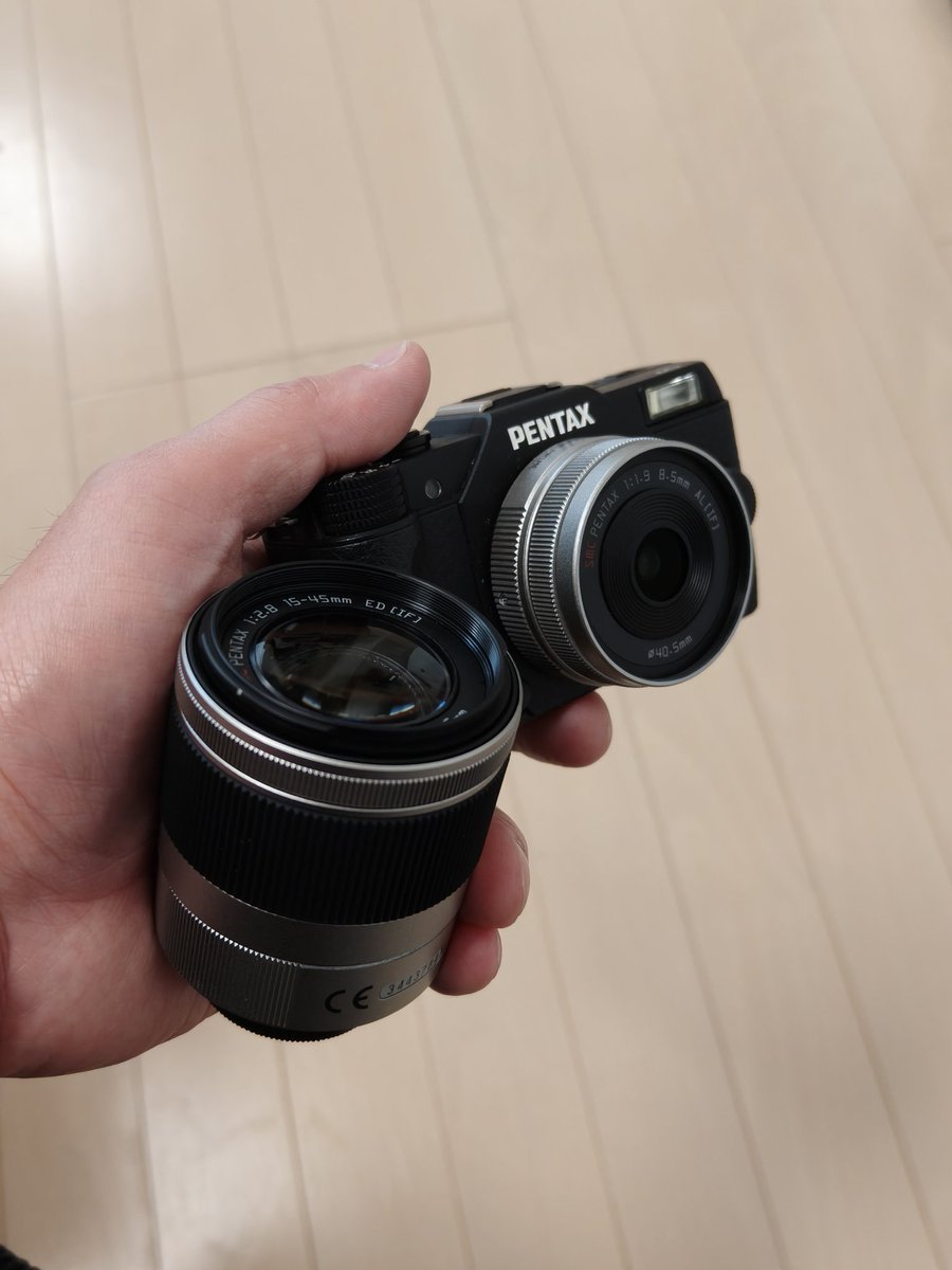 PENTAX Q7+01、06レンズ を上着のポケットに突っ込んてお散歩。 コレは