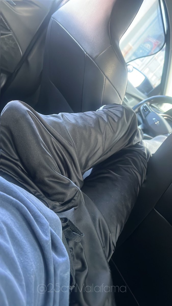 Te vas a ir así al gym?
Yo: así como? 🤨
RT ♻️ y te ma meto 🫵🏻
Onlyfans.com/malafama25cm