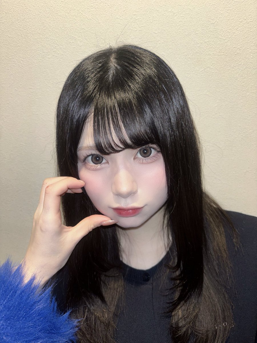 Øはチョコレートまみれ
ありがとうでした！
私からのバレンタイン受け取って頂けましたでしょうか？♡
デート私服ということで、メイクも薄くしてみちゃったりして