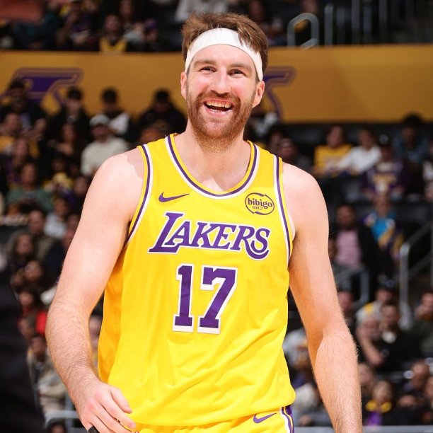 Lakers Lead tweet media