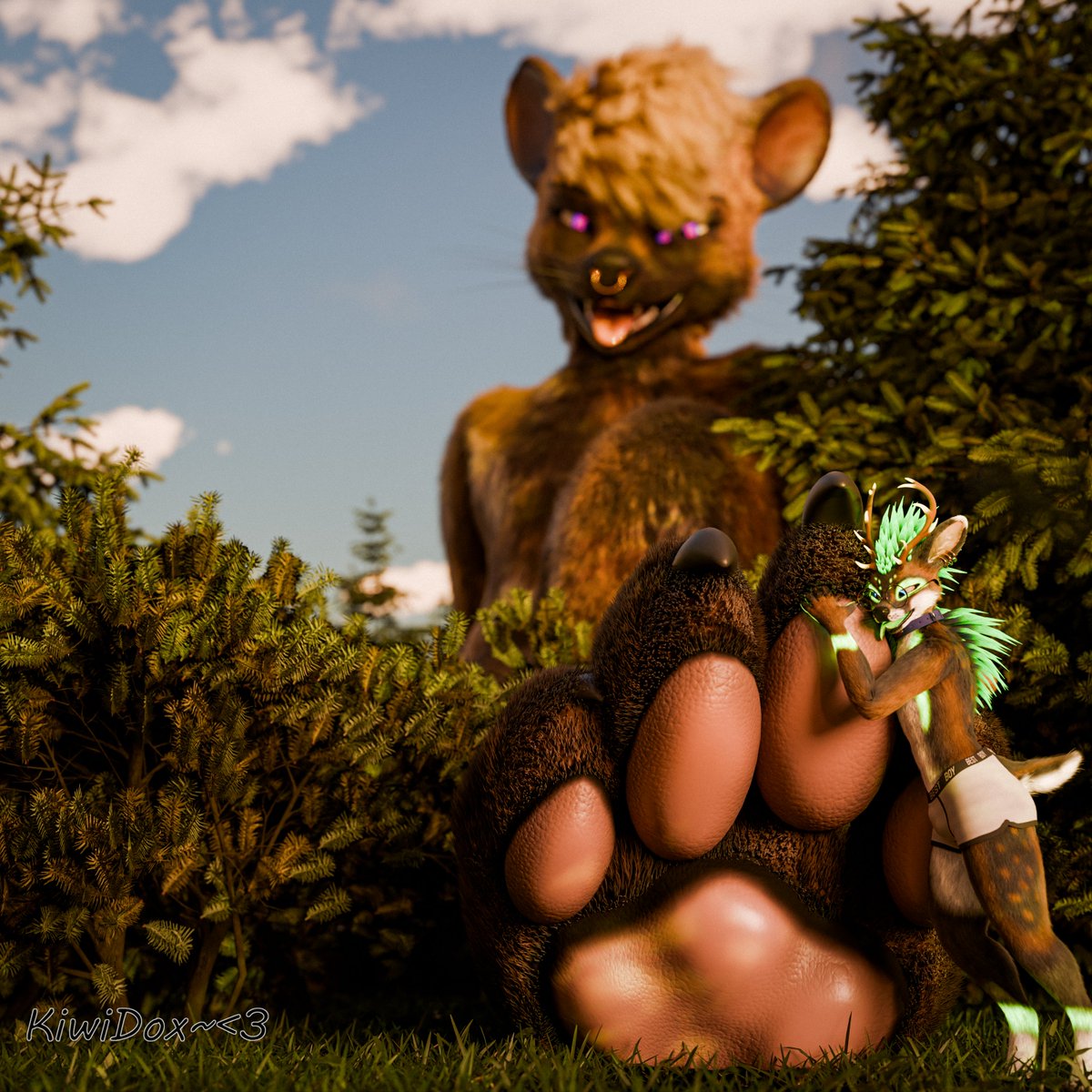 now... who on earth would leave such big tasty looking paws just laying about?!?~