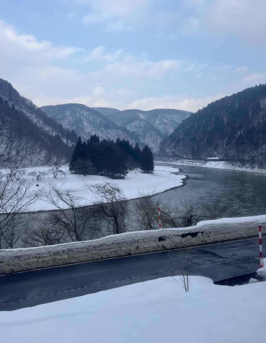 ansatsuclasses's tweet image. 五月雨を
　集めて早し
　　最上川