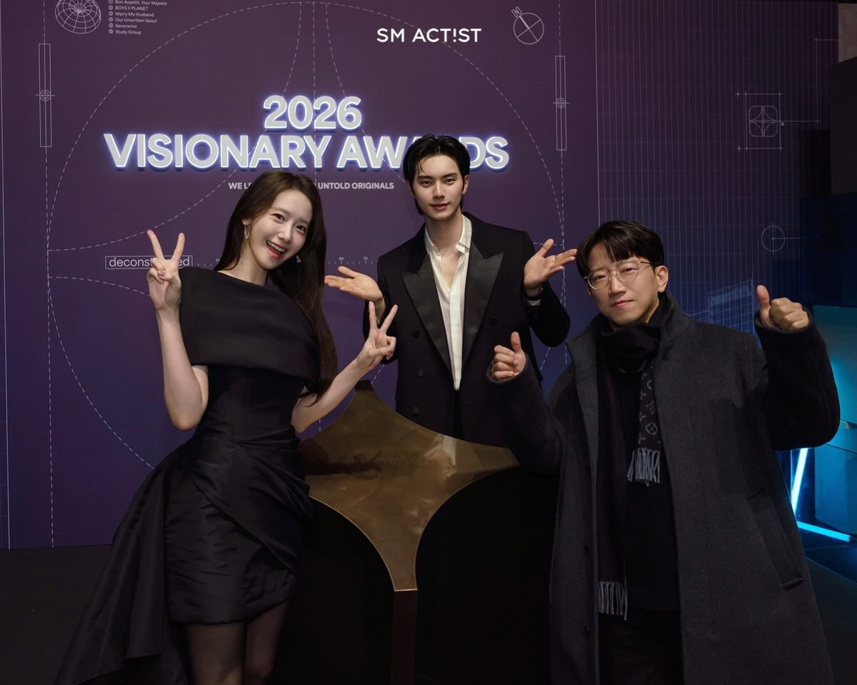 530_zip's tweet image. 260211 sm_actist 인스타 #윤아 #YOONA

2026 Visionary Awards에서
드라마 &amp;lt;폭군의 셰프&amp;gt; ‘연지영’ 역으로
2026 비저너리에 선정된 임윤아 배우(@/yoona__lim)✨

장태유 감독님 &amp;amp; 이채민 배우와도 한 컷📸

드라마 &amp;lt;폭군의 셰프&amp;gt; 오래오래 기억해 주기🫶🏻

#임윤아 #폭군의셰프 #비저너리어워즈…