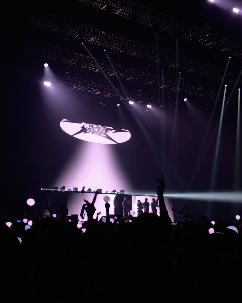 laquelissle tweet media