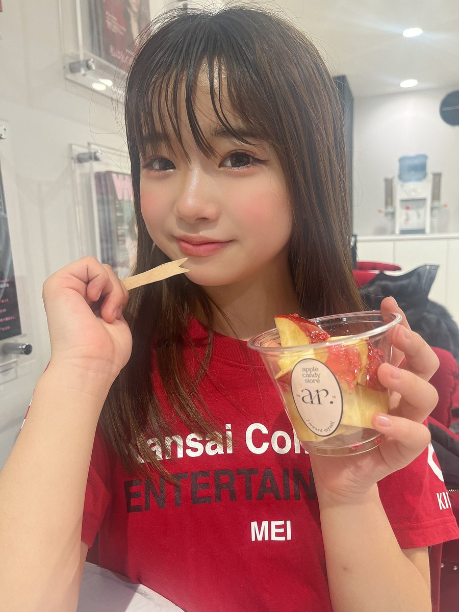 レッスン頑張ります❤️‍🔥 その前に糖分摂取🐷💞