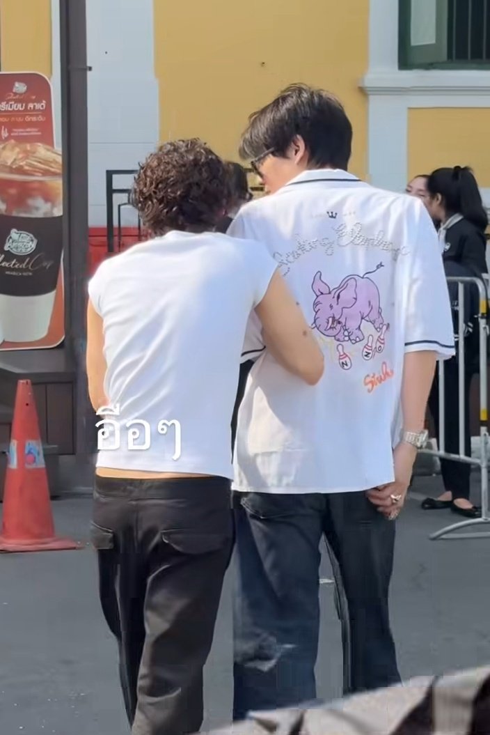 tiredofherself's tweet image. every year we get older and i'm still on your side💚