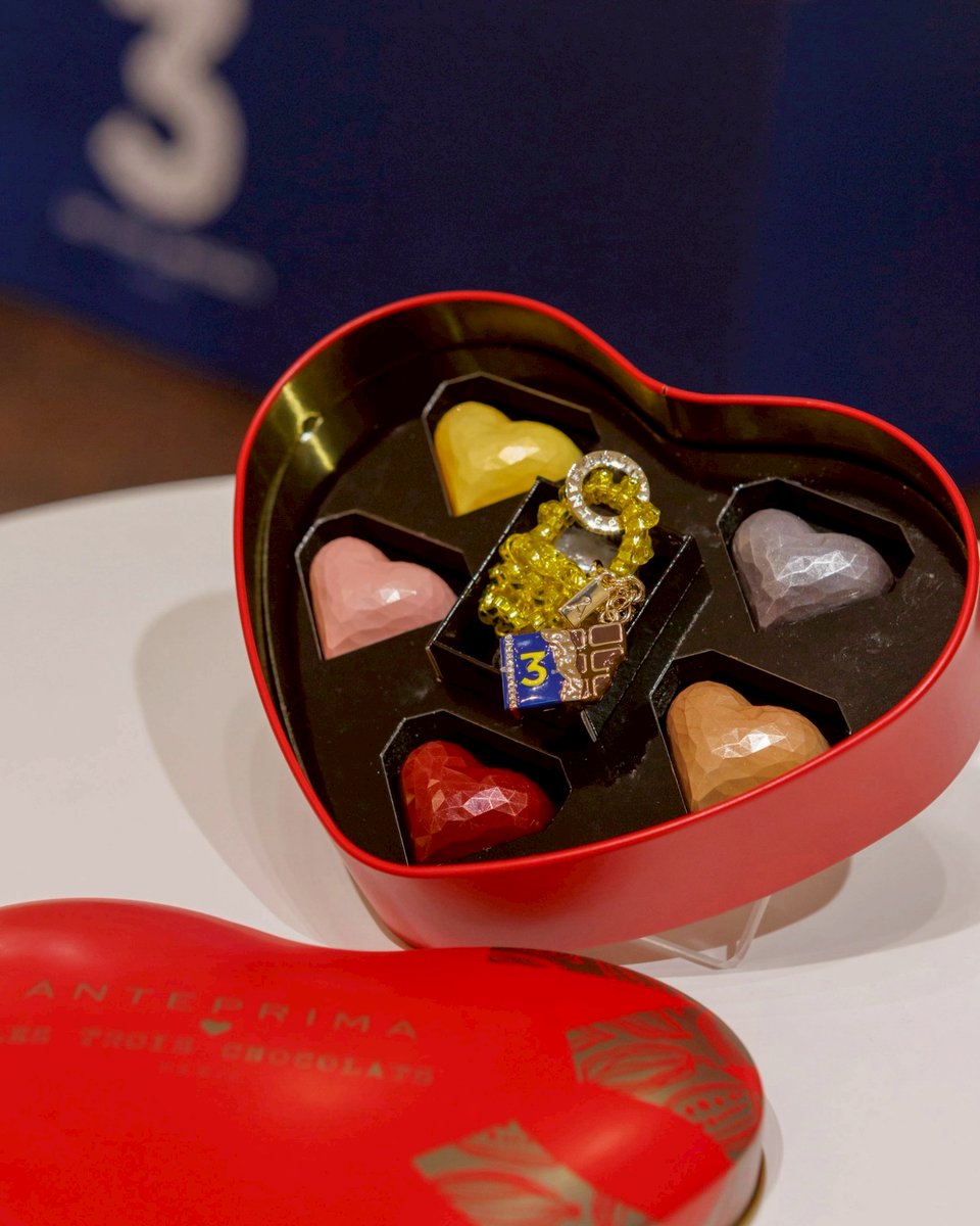 NEWS】 ＜LES TROIS CHOCOLATS PARIS × ANTEPRIMA POP UP STORE at