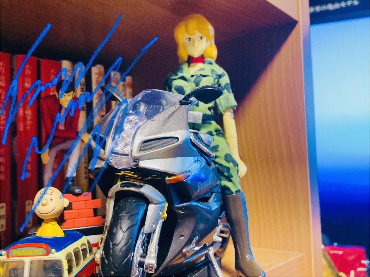 不二子とバイク

　「教えてあげてもいいけど…私の仕事の邪魔しない？」

　　　　　　　　　by   峰不二子💋