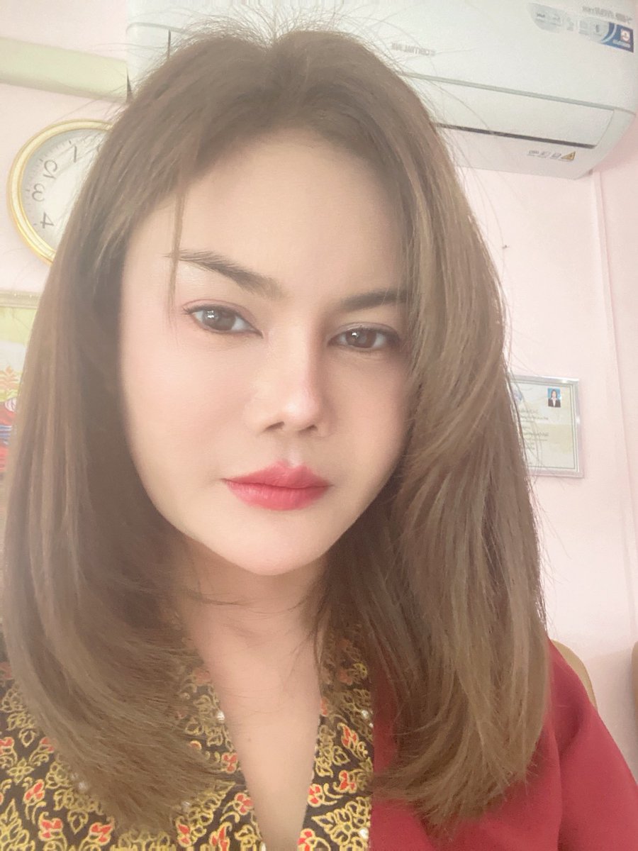 โมโม้ tweet media