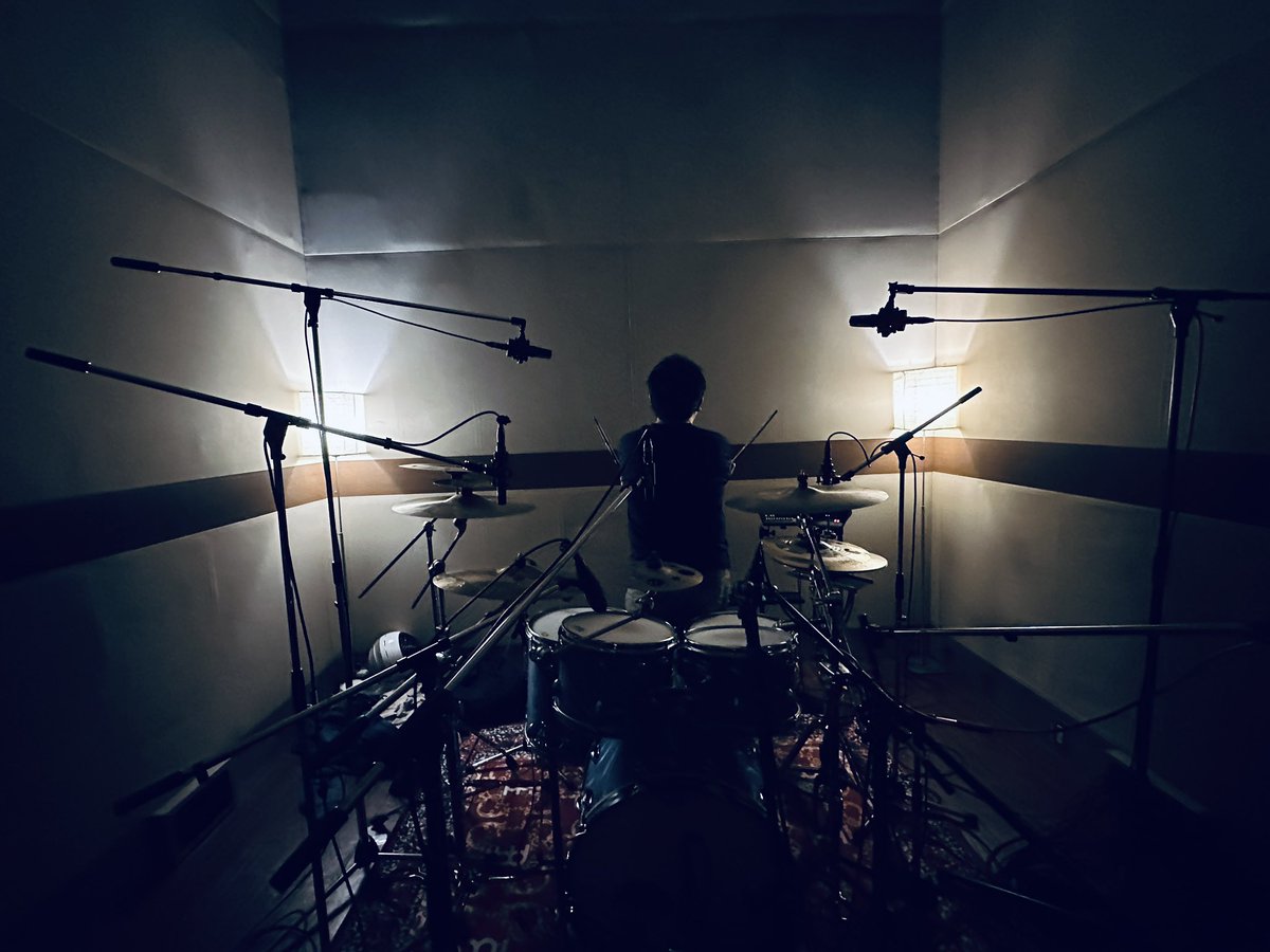 ハイカーシック tweet media