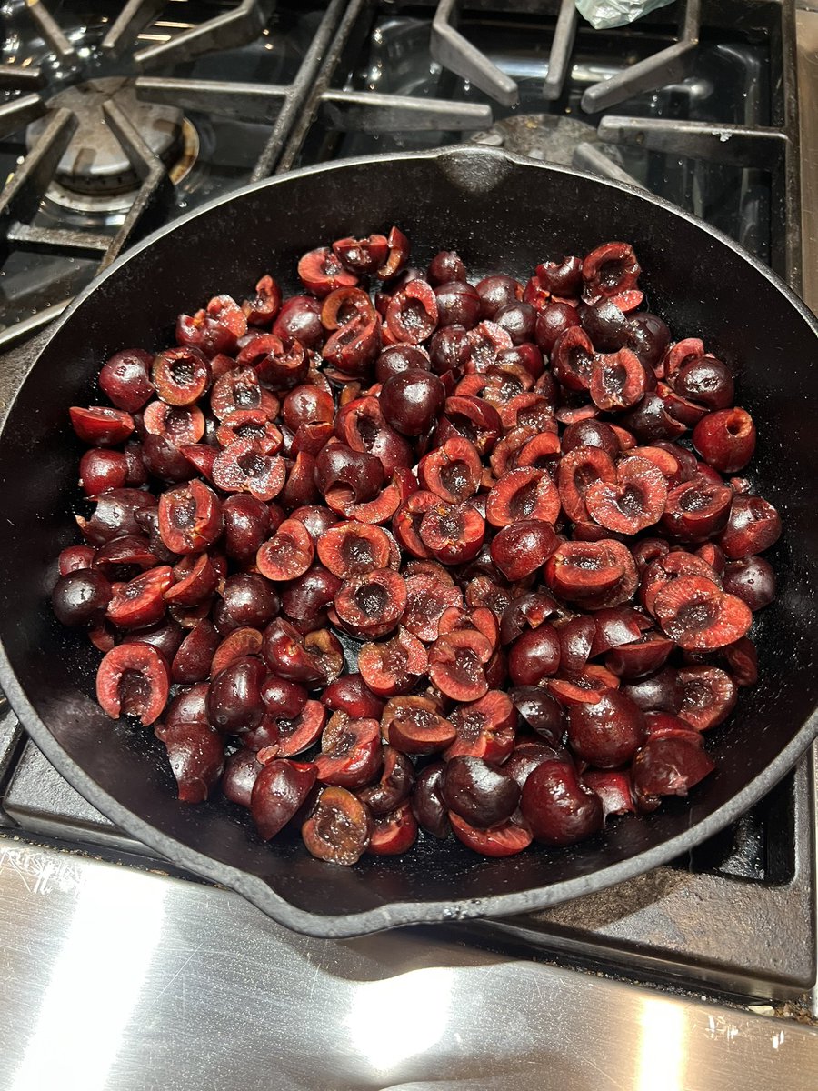 saltfist's tweet photo. I made a cherry cobbler with some really delicious fresh cherries and it’s out of this world. #TableSalt I really love my cast iron skillet. https://t.co/f1R2hSjGbf