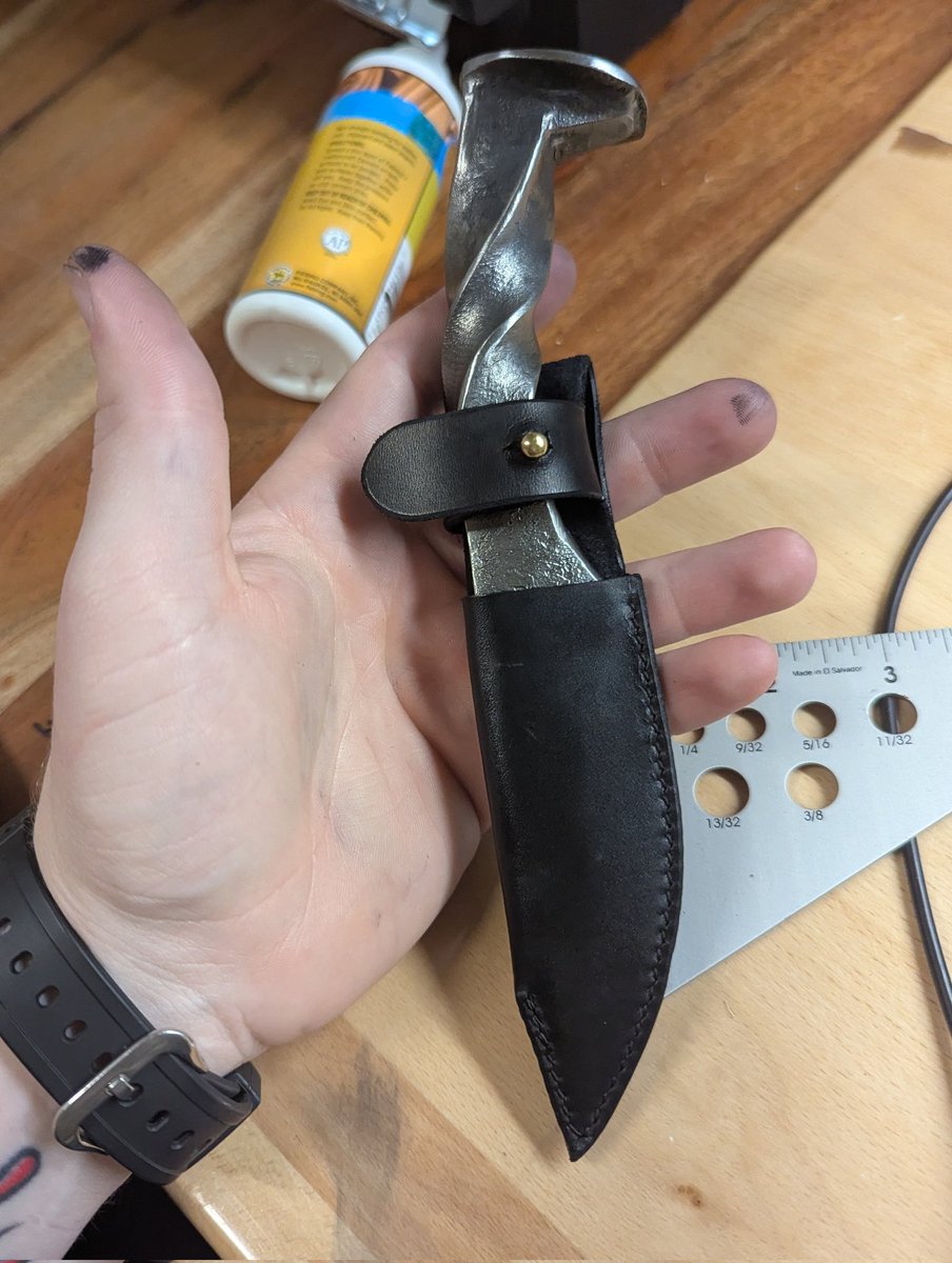 Fang & Fur Leather tweet media