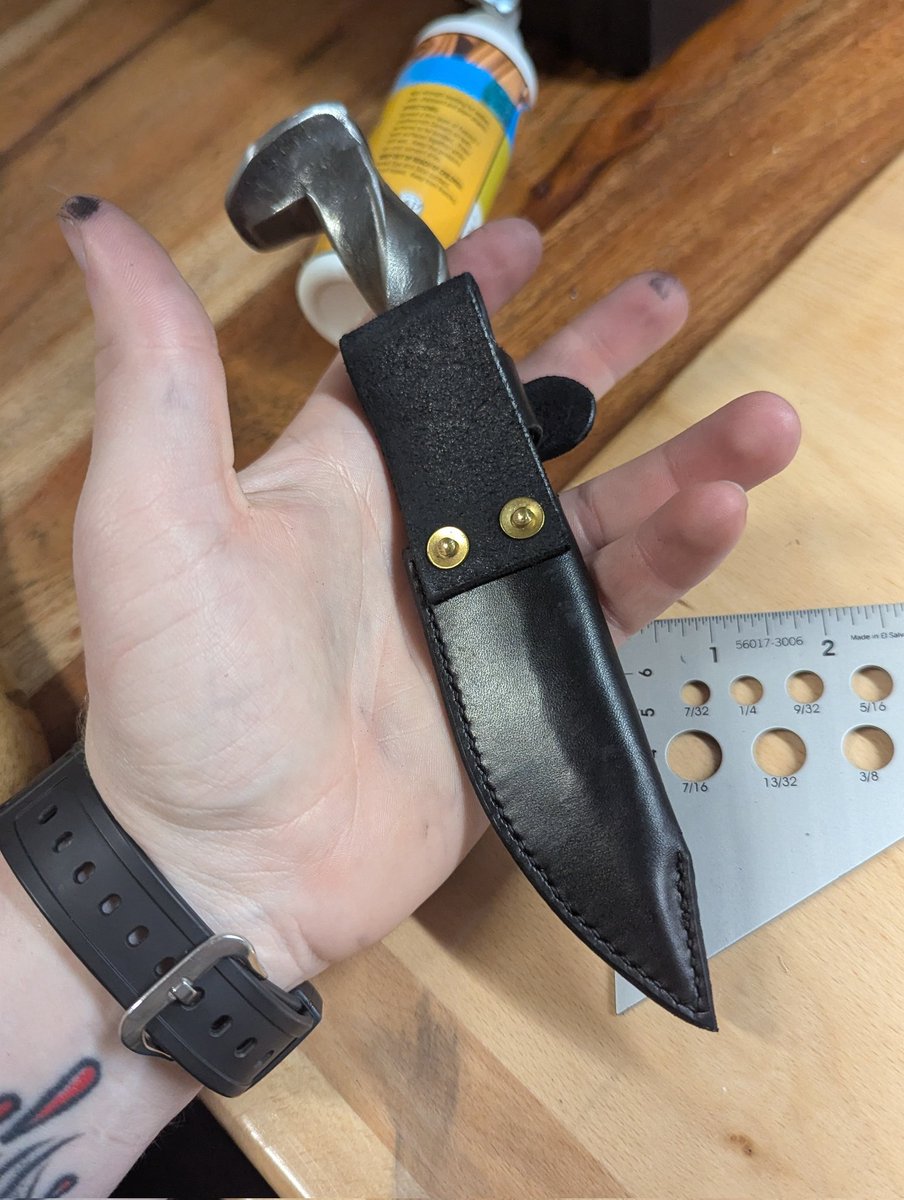 Fang & Fur Leather tweet media