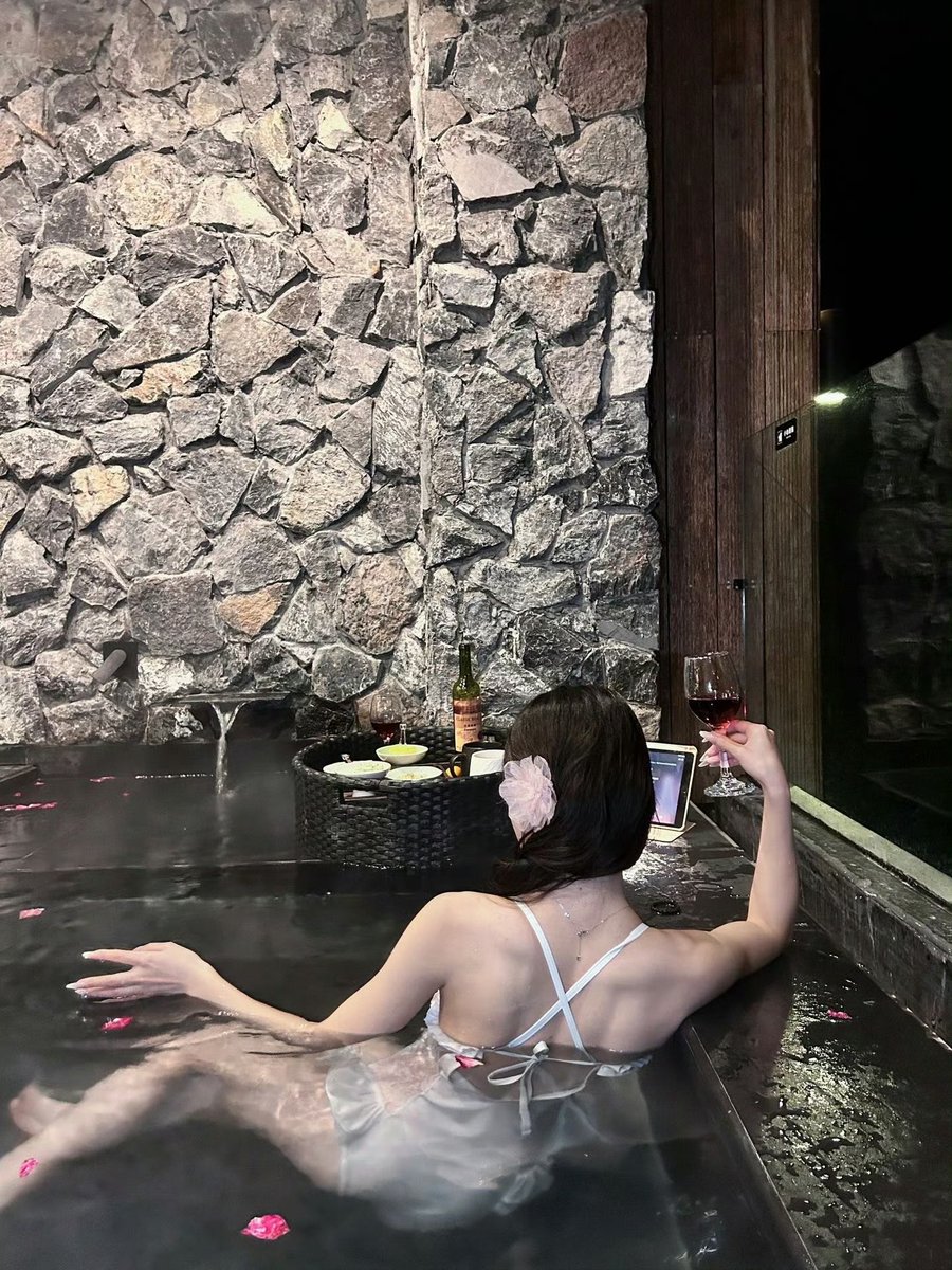 女s雯雯 tweet media