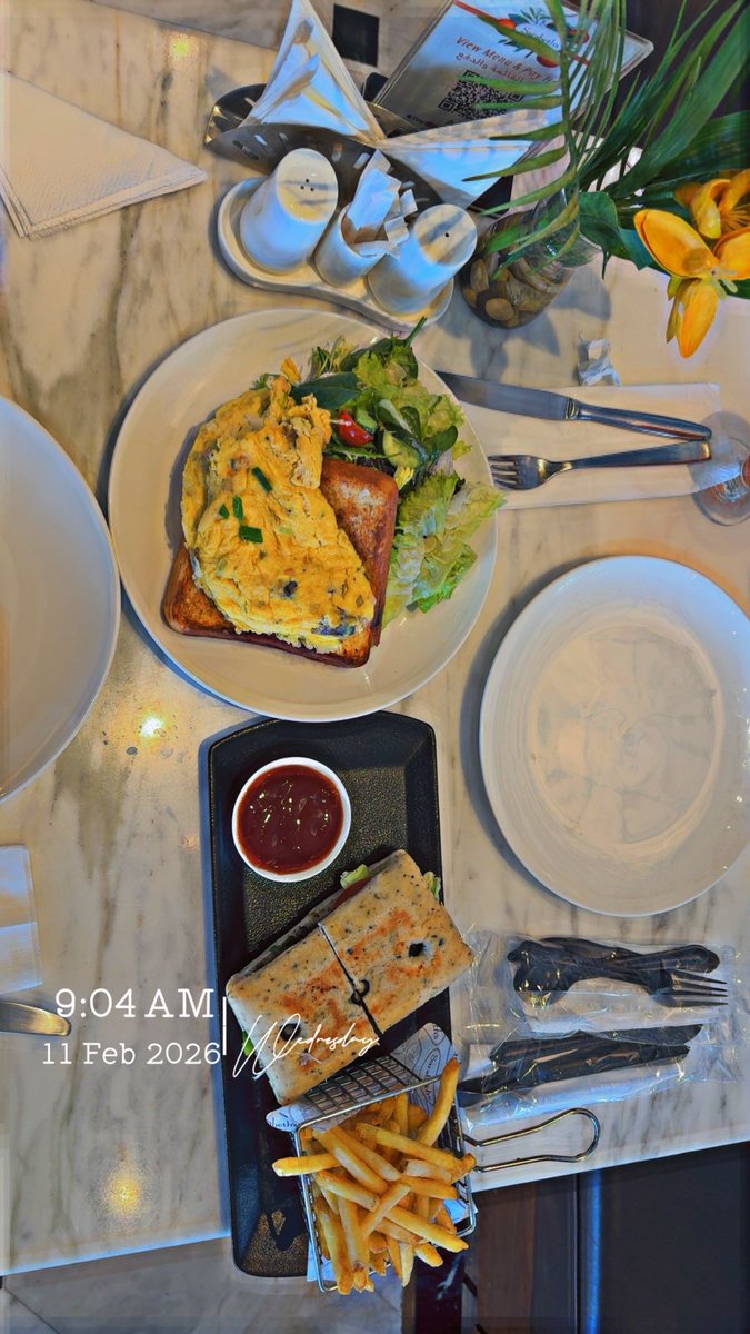 Good morning ☕️🤍
M