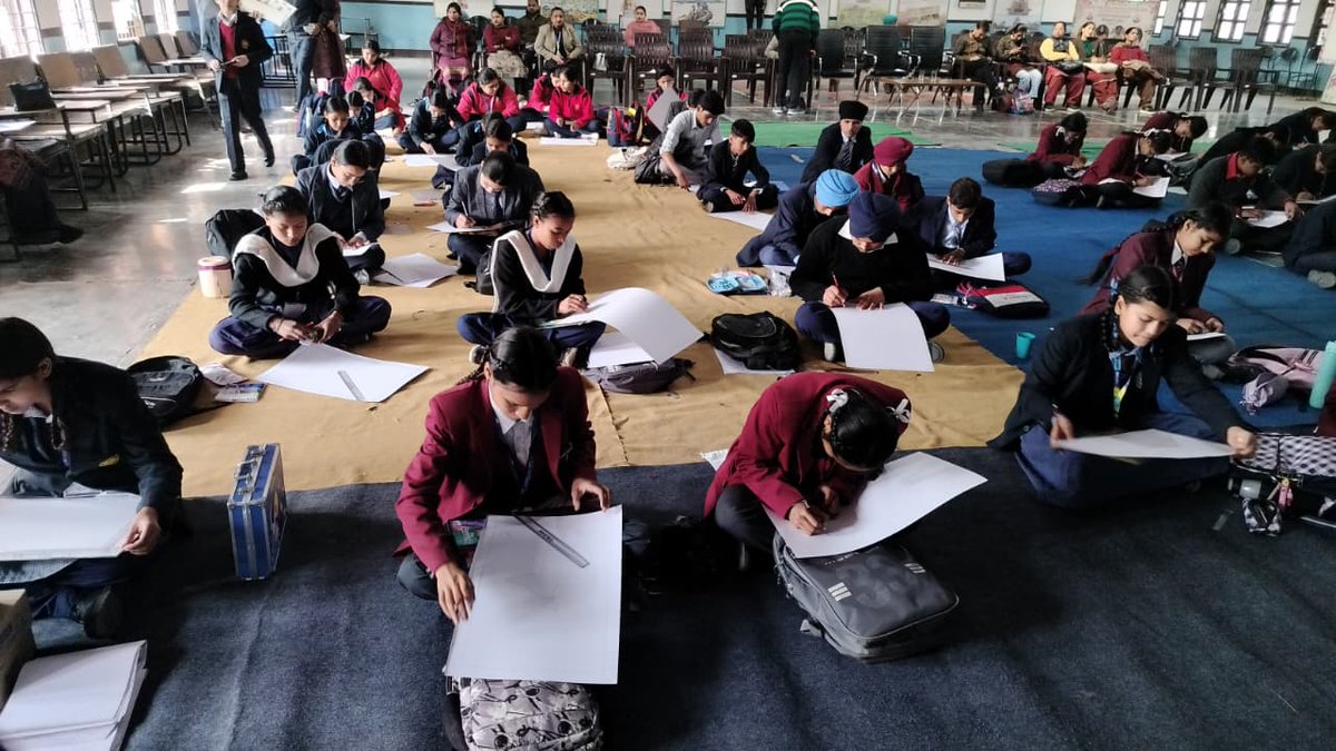jnvsangrur's tweet photo. "Prerna Utsav at PM SHRI SCHOOL JNV LONGOWAL SANGRUR was a huge success!💡Students showcased their talents in essay writing ,drawing & more. Proud of our students & colleagues for making it happen! #PrernaUtsav #NVS #JNV #JNVLONGOWAL
#MinistryOfEducation #nvsrochd https://t.co/CtvoQLTFgG
