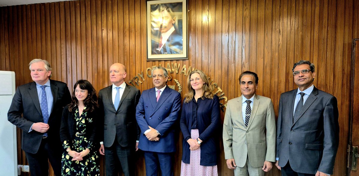 Alex Berg von Linde tweet media