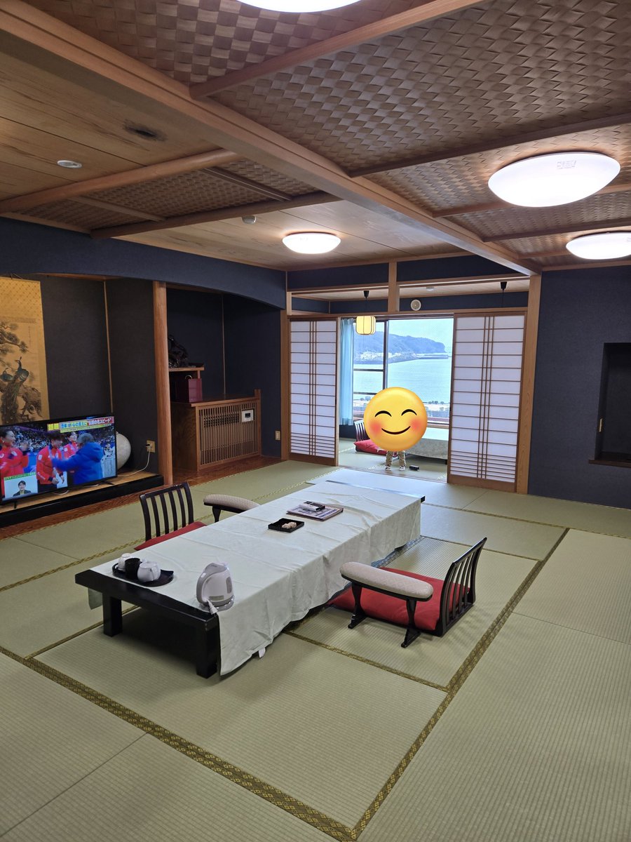 なんと、アップグレードして貰えて一番いいお部屋に泊まれることになりましたヽ(=´▽`=)ﾉ✨
広すぎて驚いてます(；´∀｀)💦