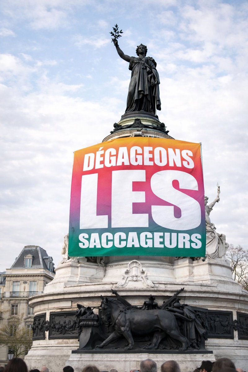 On n'oublie pas 
On ne pardonne pas 
On sanctionne, c'est tout.