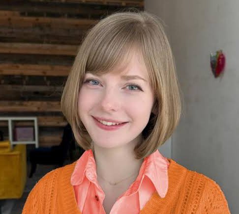 Ashley Graham #ResidentEvil 

Game vs Face Model