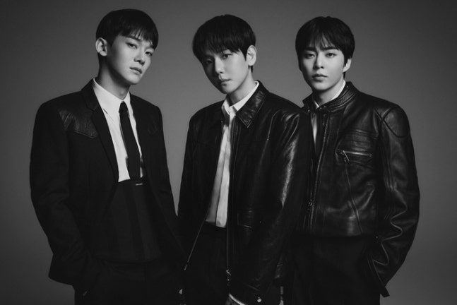 tang__kira's tweet photo. Dikabarkan bahwa SM ENtertainment telah mengajuan penyitaan aset milik Chen, Baekhyun, dan Xiumin

Total aset yang diminta SM untuk disita:
- Chen: 300 Juta Won (Deposit rumah)
- Baekhyun: 1,6 Milliar Won (Apartemen Baekhyun di Guri, GYeonggi)
- Xiumin: 700 Juta WOn (Apartemen Xiumin di Yongsan-gu. Seoul)

Dikabarkan bahwa aset yang diminta SM untuk disita adalah sejumlah 10% dari aktivitas individual yang telah disetujui  keduanya pada 18 Juni 2023.

https://t.co/uruzWc7WAm