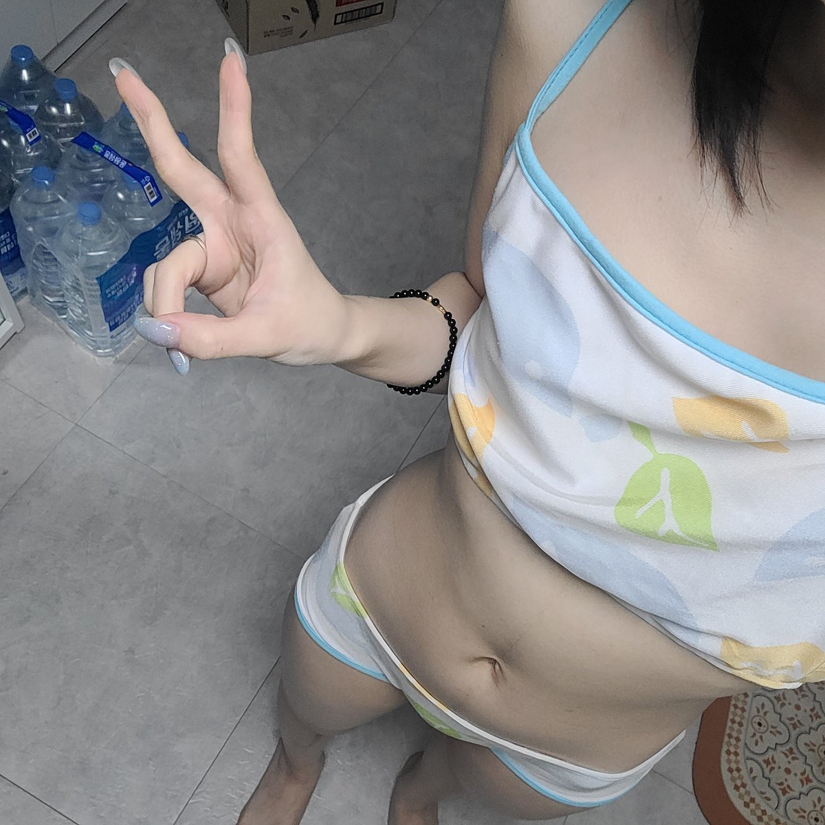 미유 수영복

살찌는중임