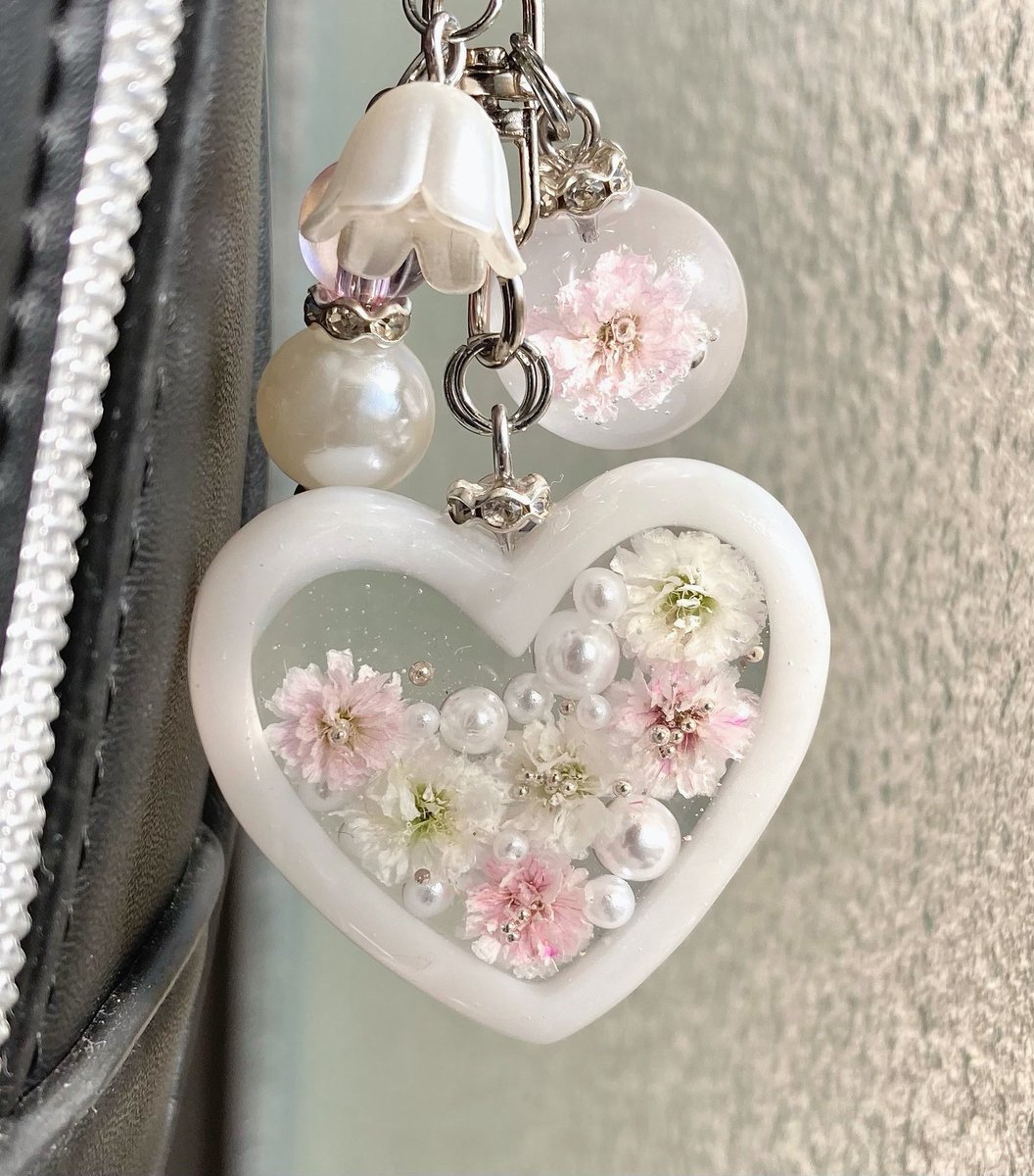 フラワーバッグチャーム🌷 #レジン #ハンドメイド #resin #花