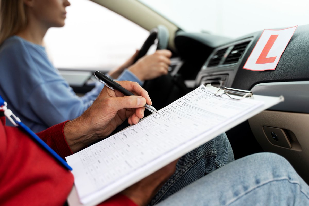 Boost your chances at driving retest. Essential driving lessons tips in Wanneroo. Practice now and pass easy.

Read More: shorturl.at/NwhAL

#driving #drivinglessons #drivingtraining #drivingcourse