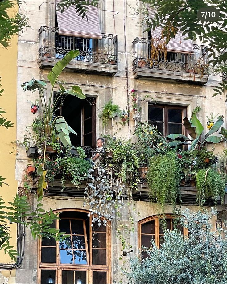 SusanyLosLibros's tweet photo. Balcones maravillosos. https://t.co/N4MjdgEqEs