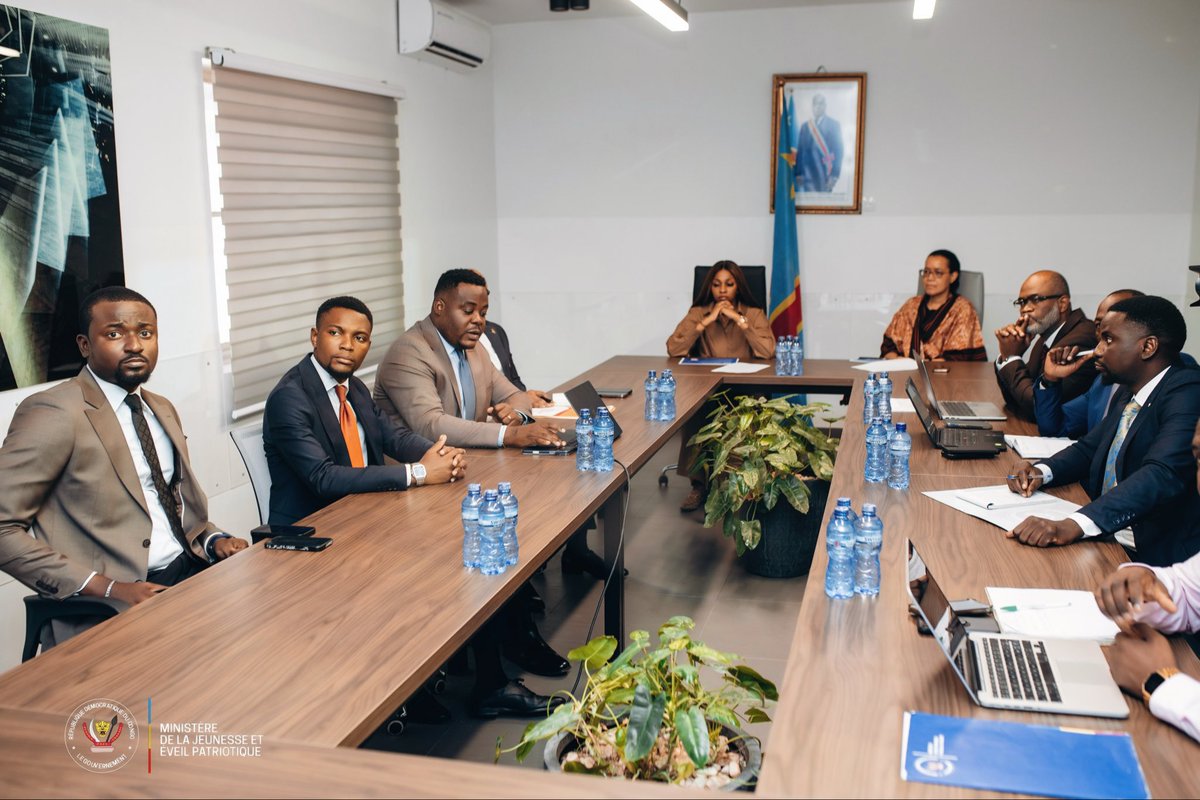 Dans la continuité des échanges engagés avec le secteur de l’enseignement supérieur, S.E. Mme <a href="/GraceKutino/">Grace Emie Kutino</a>, a tenu une séance de travail avec Son Excellence Madame <a href="/malu_raissa/">Raïssa Malu</a>, Ministre de l’Éducation Nationale et Nouvelle Citoyenneté, afin d’ancrer et d’opérationnaliser les