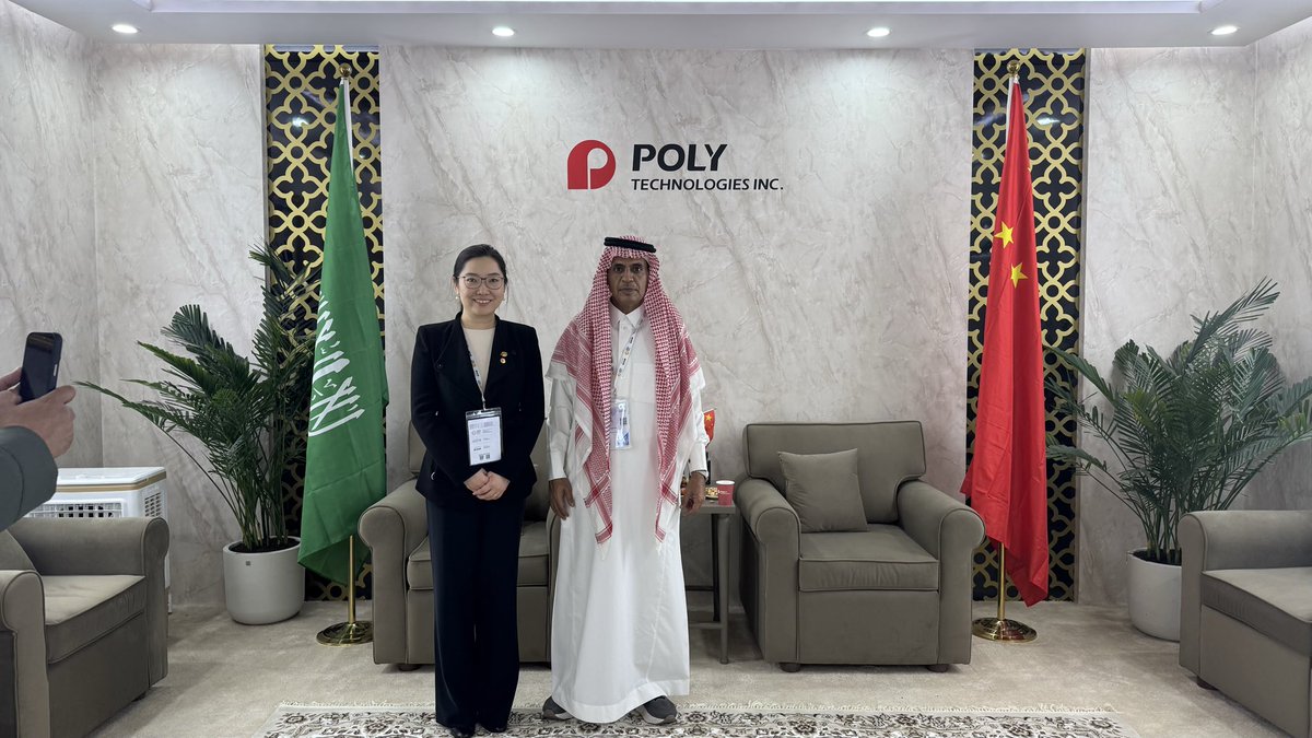 futuretrust_co's tweet image. زياره رئيس مجلس الادارة لجناح شركه بولي عملاق الصناعه العسكريه الصينيه المشاركه في معرض الدفاع العالمي 2026