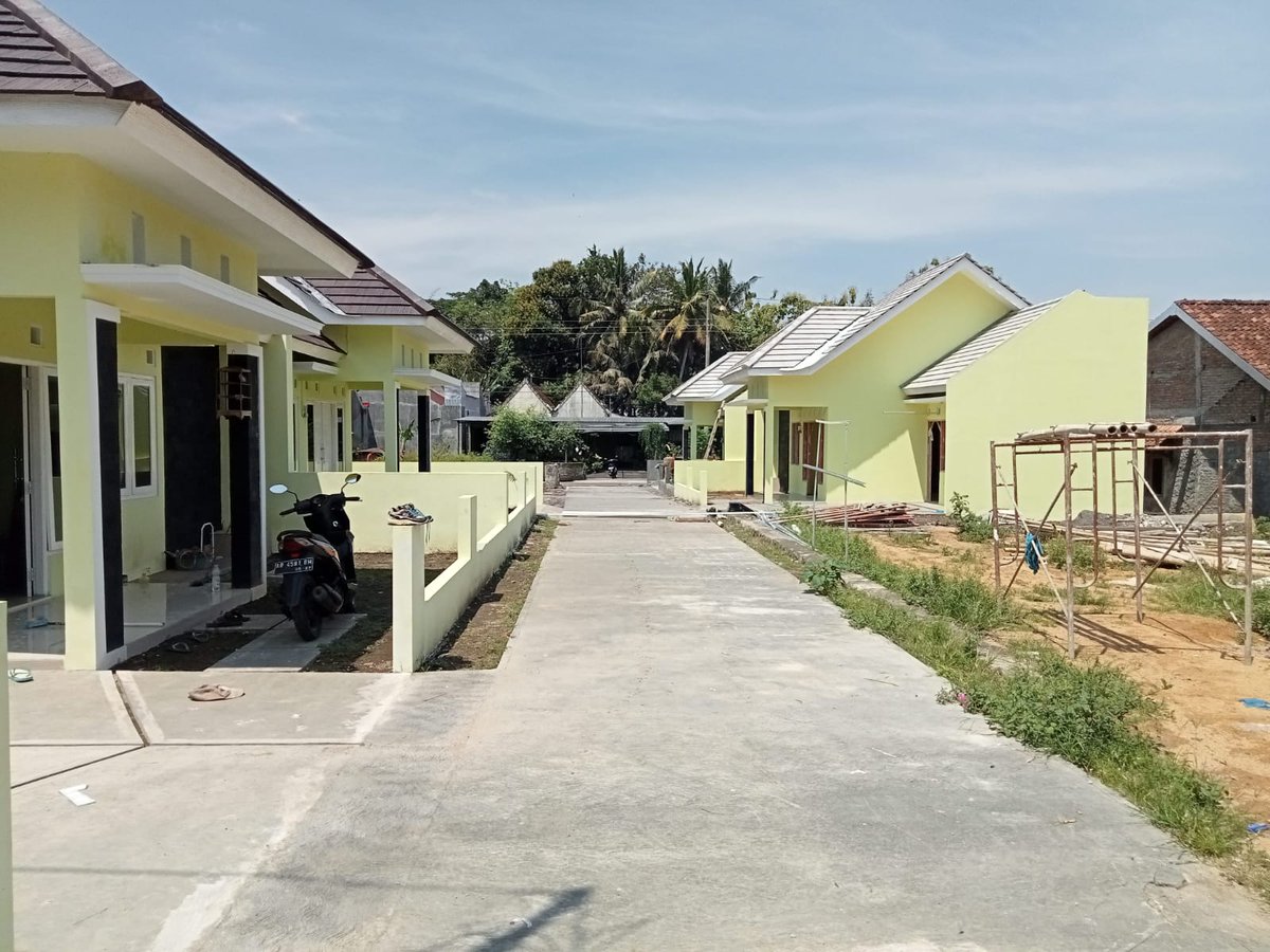 Mari Kawan, Bagi yang ingin bangun rumah, ruko, kos kosan, atau kaplingan. Bisa lanjut Whatsapp. Ngobrol Ngobrol langsung sama Bapak saya yang merupakan ahlinya🙏🏻 Menerima Renovasi juga ya gaes🙏🏻 bisa mampir sambil ngopi ngopi ben penak e gimnaa🙏🏻 <a href="/JanganGoyah/">mzte.</a> nderek jalure mas t