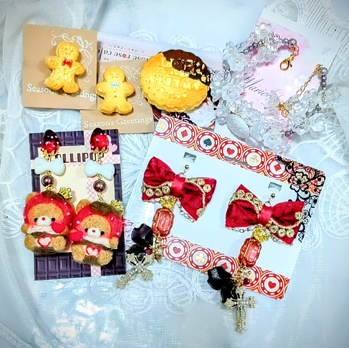 ロマアラ戦利品✨
今回赤いアクセ欲してたので赤率多し😊資金不足がーー(現金払いはきつい💧)
かわいいお菓子ブローチ<a href="/Roserosecafe1/">Rose rose cafe🍋</a> 
🍓くまちゃんピアス
<a href="/lollipopayapa/">LOLLIPOP 羊毛フェルト</a>
リボンピアス
<a href="/rui_yumemigachi/">夢見がち症候群。🌹2/8ロマアラA-21.22</a> 
ものすごく色を悩みまくったブレスレット(初めての作家様！)
<a href="/393939nemuko391/">Marie Gable</a>