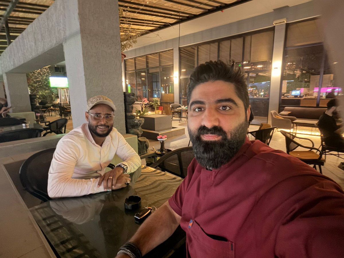 الرفقة الطيبة وطن