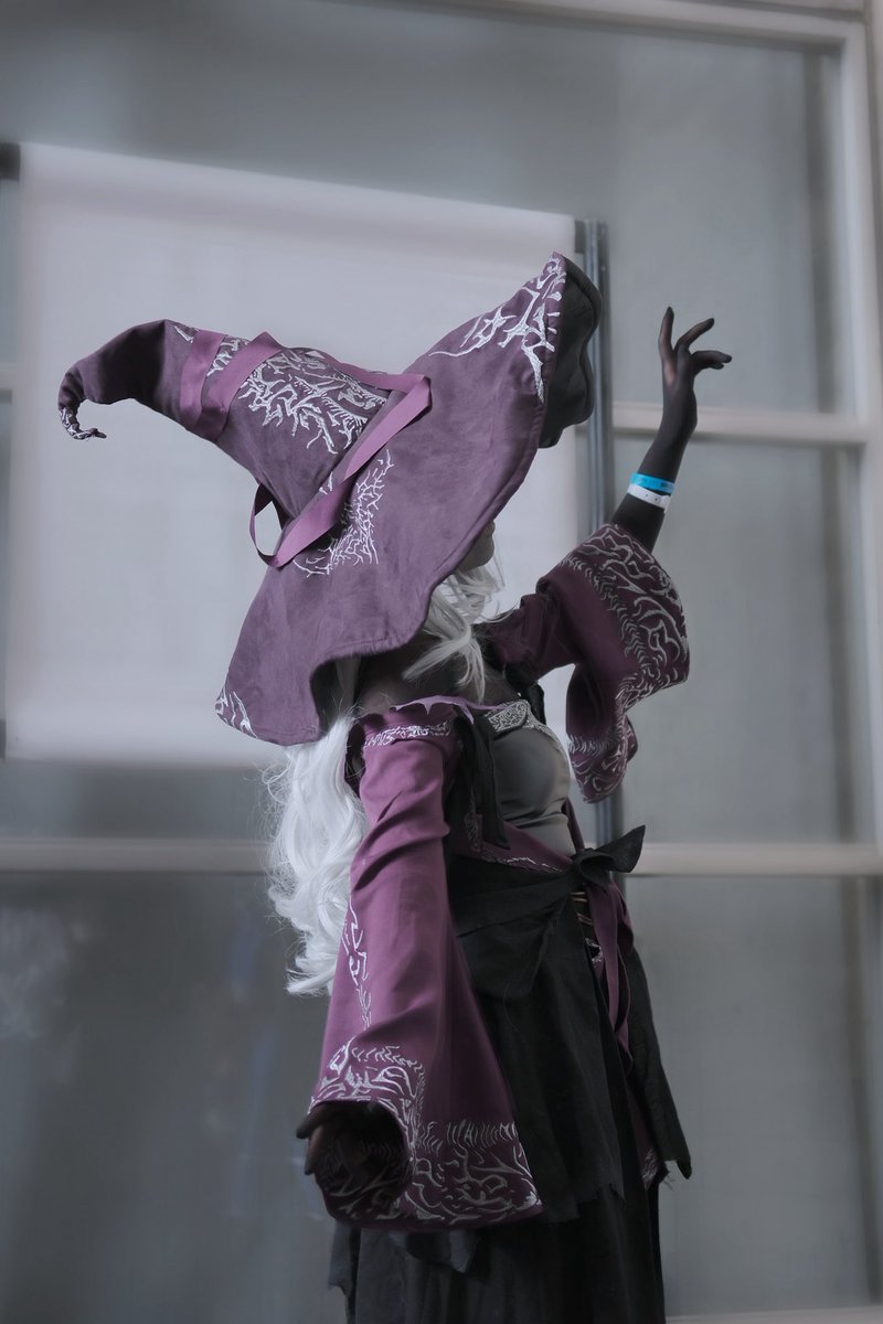ELDENRING NIGHTREIGN
隠者/Recluse
cosplay

📸ネンさま (<a href="/n3n3p5/">✧ネン</a>)
素敵に撮っていただきました！
2枚目特にお気に入りです～！🙏🥹✨

#WF2026W 
#WF2026Wコスプレ