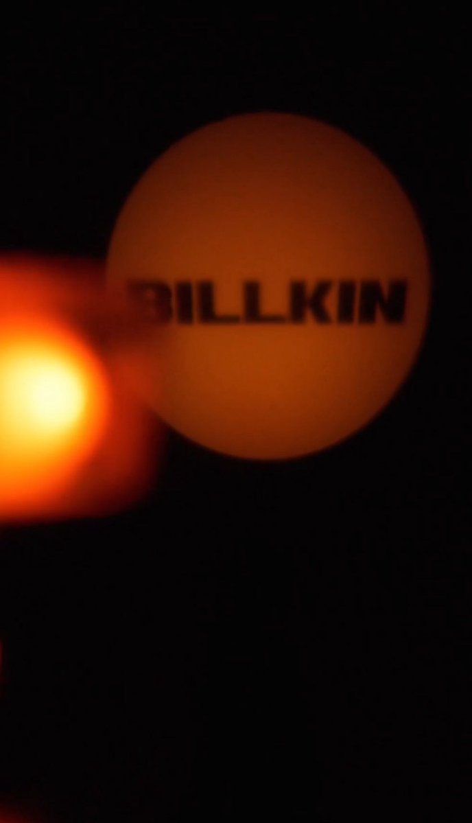 ห๊าาา แท่งไฟบิวกิ้นโคตรจะเริ่ดด 
- ตัวไฟเป็นรูปคลื่นเสียง เข้ากับ feelquency มาก
- ตูดแท่งไฟเป็นไฟฉาย
- ส่องแท่งไฟใส่ผนังเป็นคำว่า BILLKIN

ไอเชี่ยยย ท่านทำเริ่ดจริงๆๆๆ #BILLKINLIGHTSTICKVER2 #bbillkin